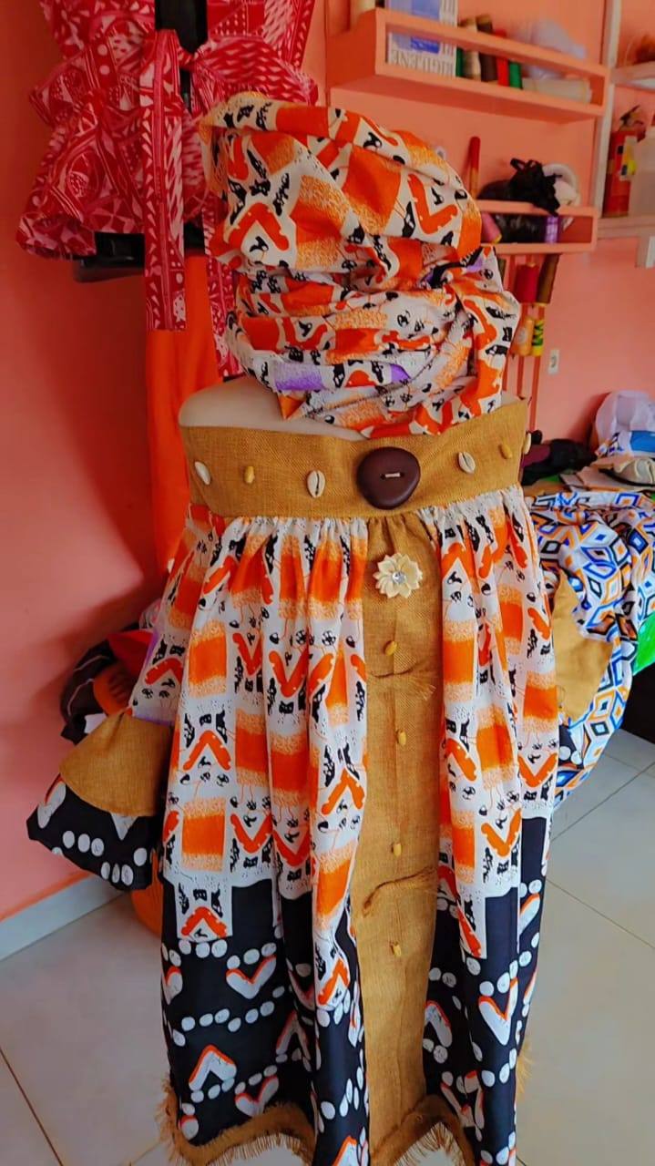 Création EMSTYLAR en cours de confection dans l'atelier de Nkolbisson