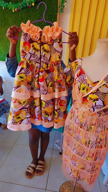 Robe fleurie rose et bordeaux